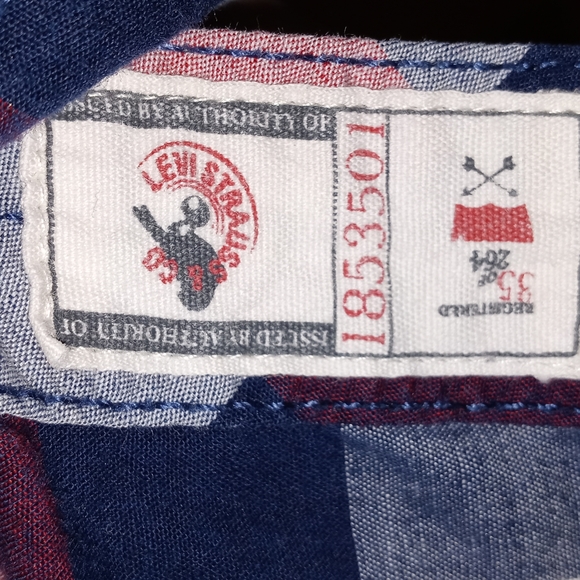 Levi's button down - Picture 3 of 4